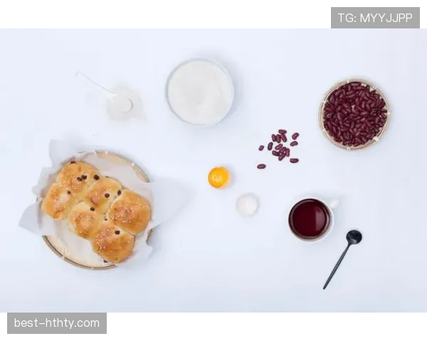 昌雅妮家的冰箱里塞满了蛋白粉，连饮料都得按克称着喝